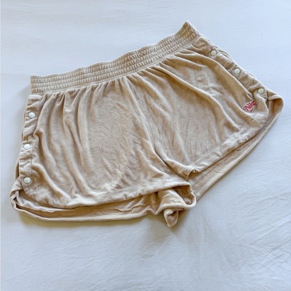 Women's Nike Shorts Nike Side Snap Shorts Size 2X Shimmer - Picture 2 of 6